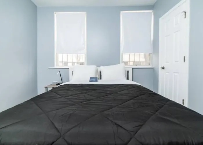 Apartment 1st Floor - Free Parking - Washer & Dryer - Agh Pittsburgh